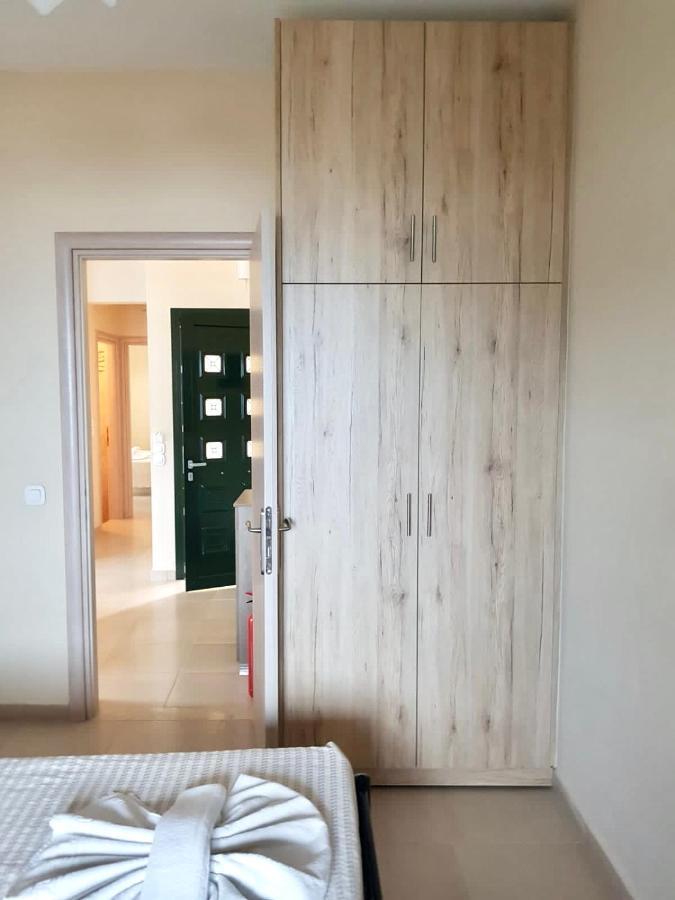 Votsalo Pool Apts Kalami  Exteriör bild