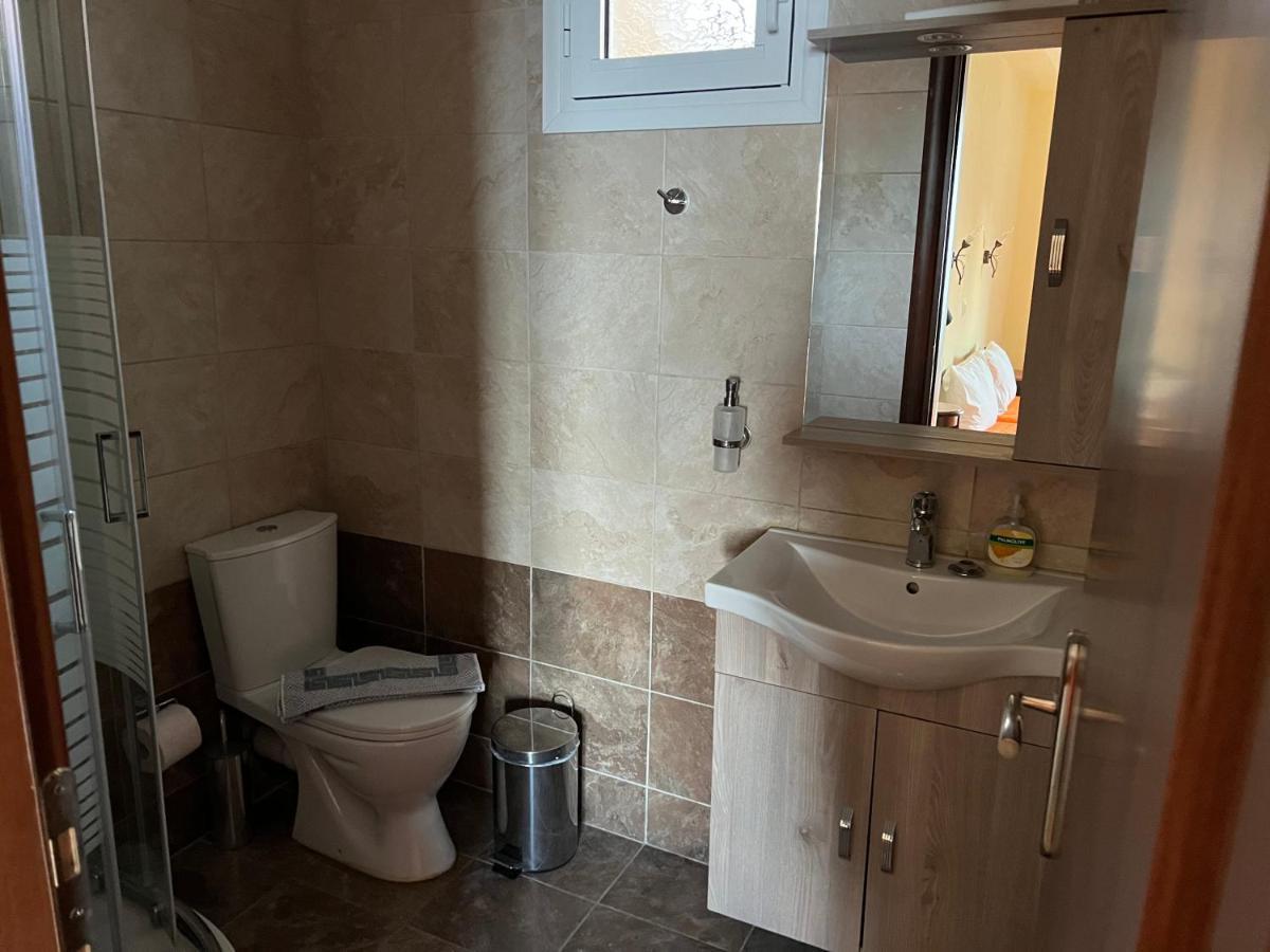 Votsalo Pool Apts Kalami  Exteriör bild