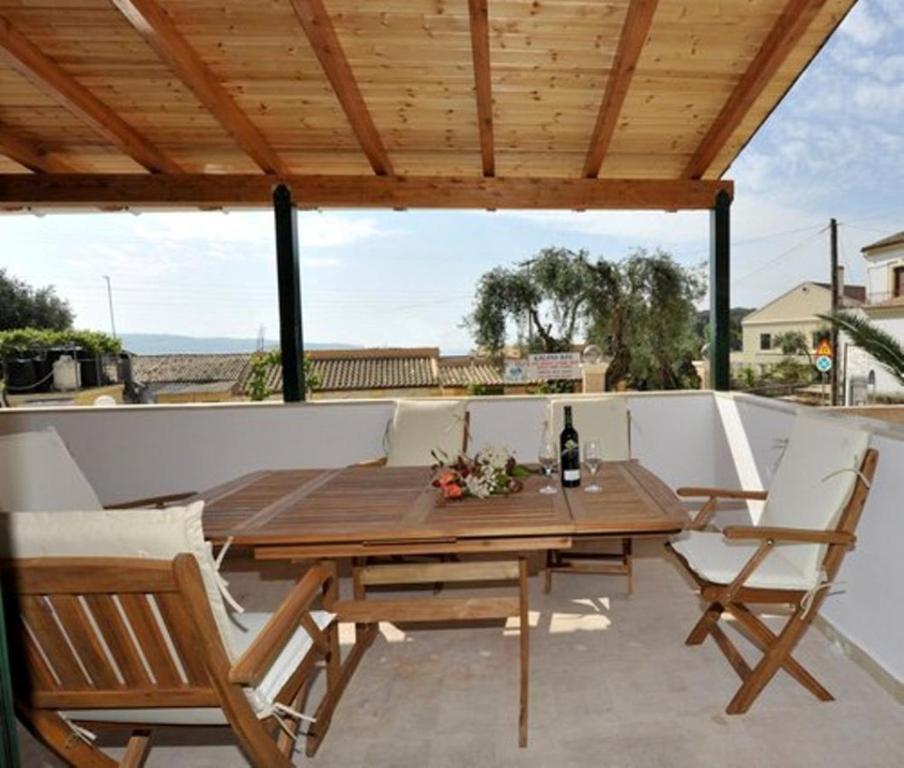 Votsalo Pool Apts Kalami  Rum bild